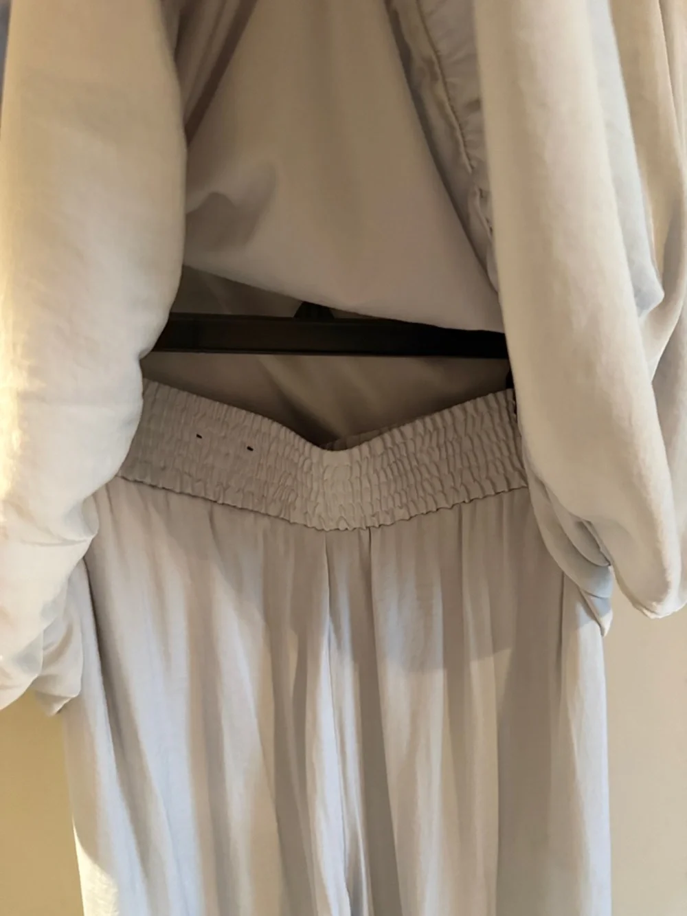 Alfani Light Gray Billow Two Piece Outfit - Picture 8 of 9